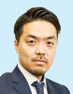 山本一貴氏