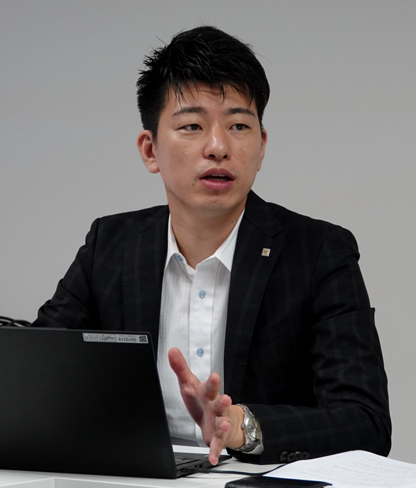 人事総務部　佐々木一馬氏