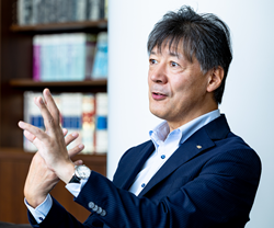 小林 徹氏