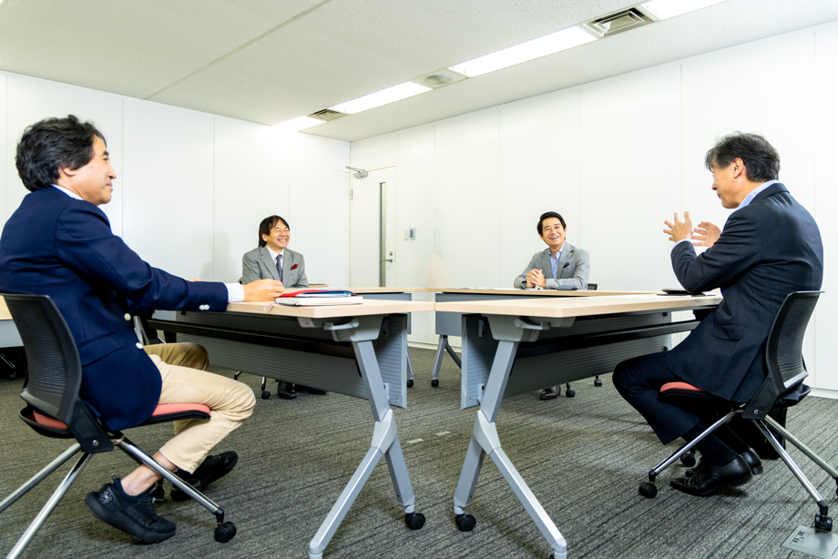 インタビューの様子